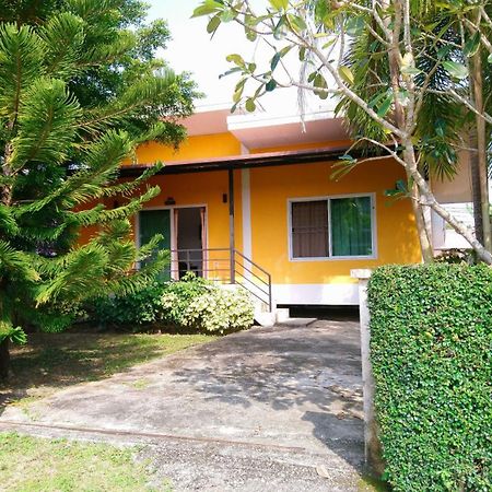 Little Yellow House- Aonang Ao Nang Buitenkant foto